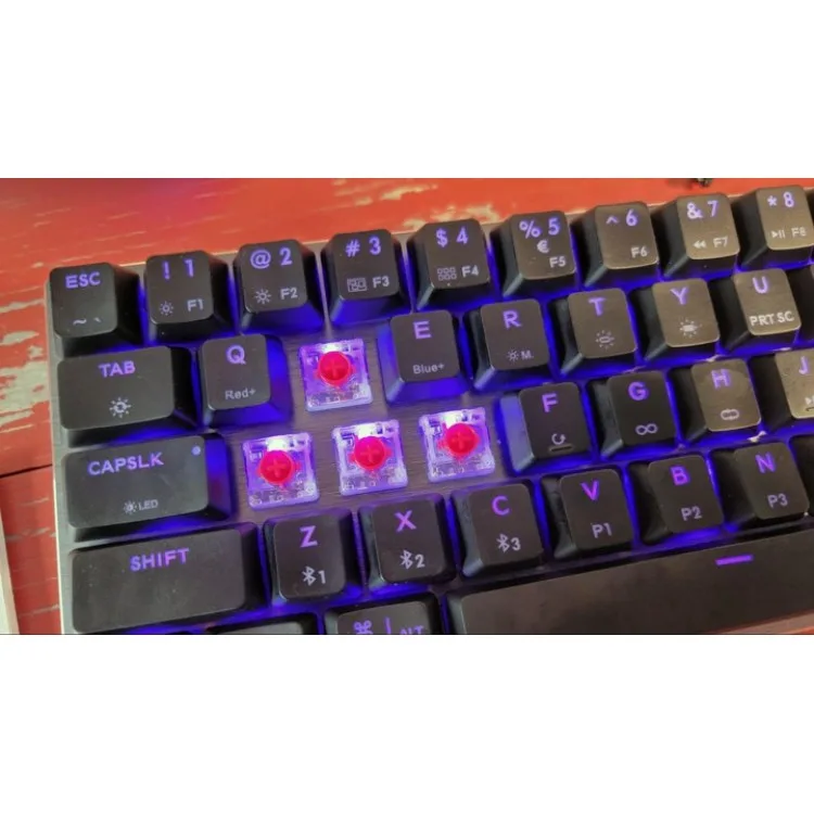 خرید کیبورد Cooler Master SK622 - سوییچ آبی - بی سیم - سفید