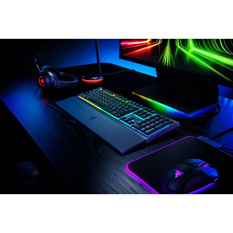 خرید کیبورد Razer Ornata v3