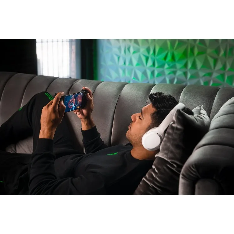 خرید گیم پد Razer Kishi V2 برای اندروید
