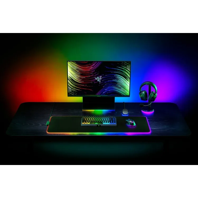 خرید موس پد Razer Strider Chroma - عریض